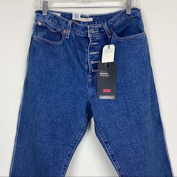 Levi’s Wedgie Straight Jeans - Picture 3 of 13